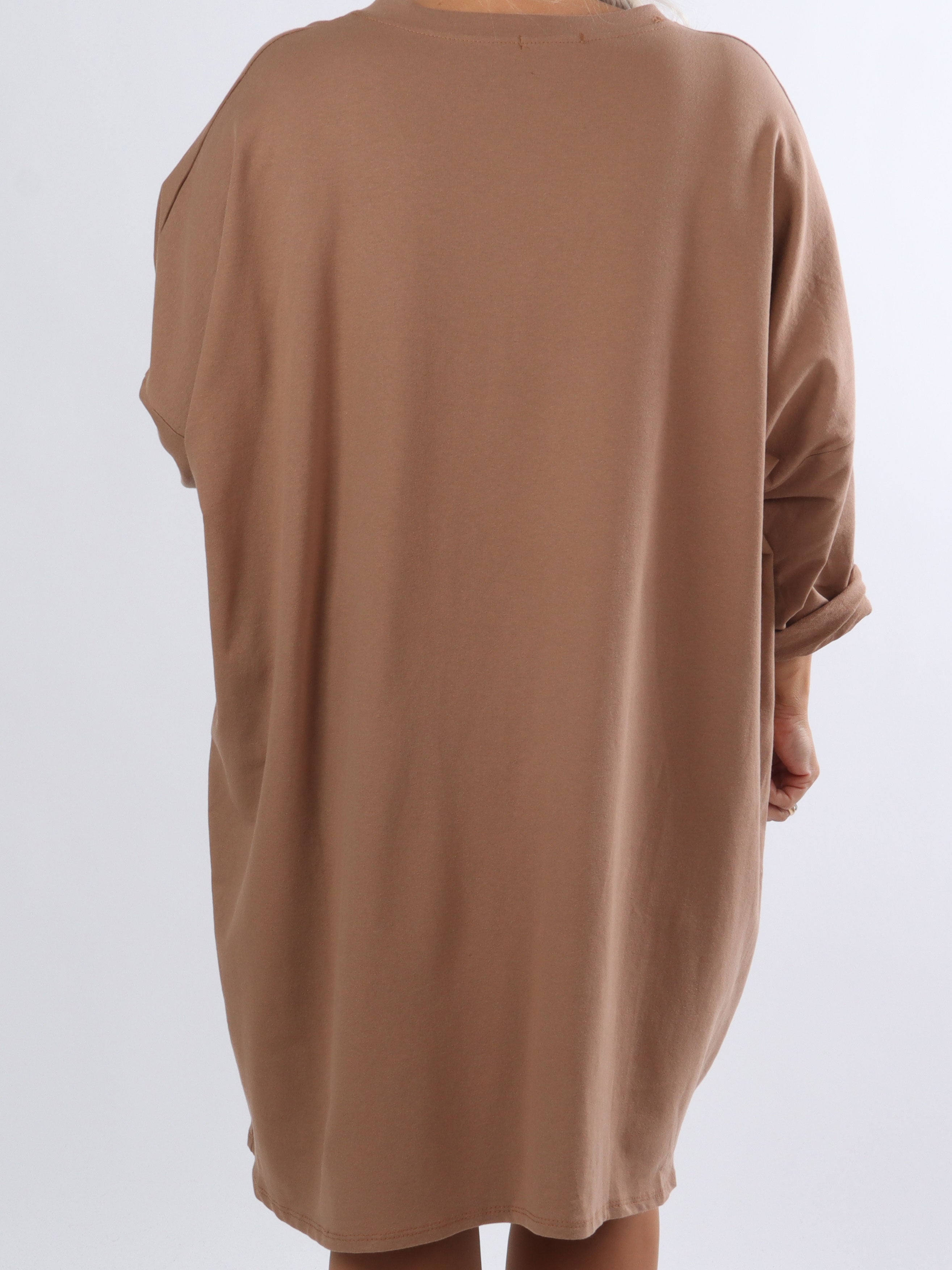 Liana - Plus size joggingkjole med guldskrift